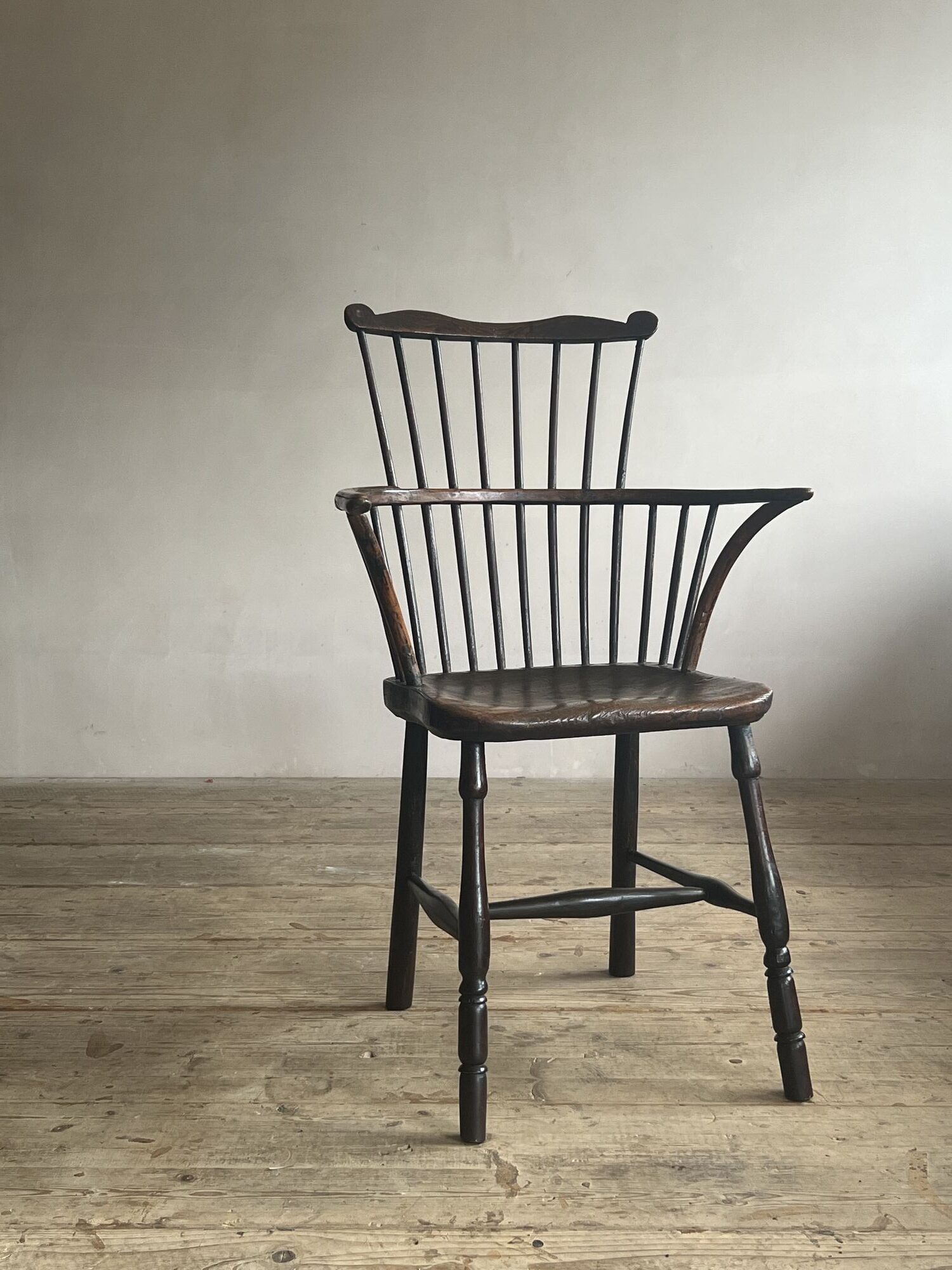 18thC Comb back Windsor chair (Sold) - Repton & Co